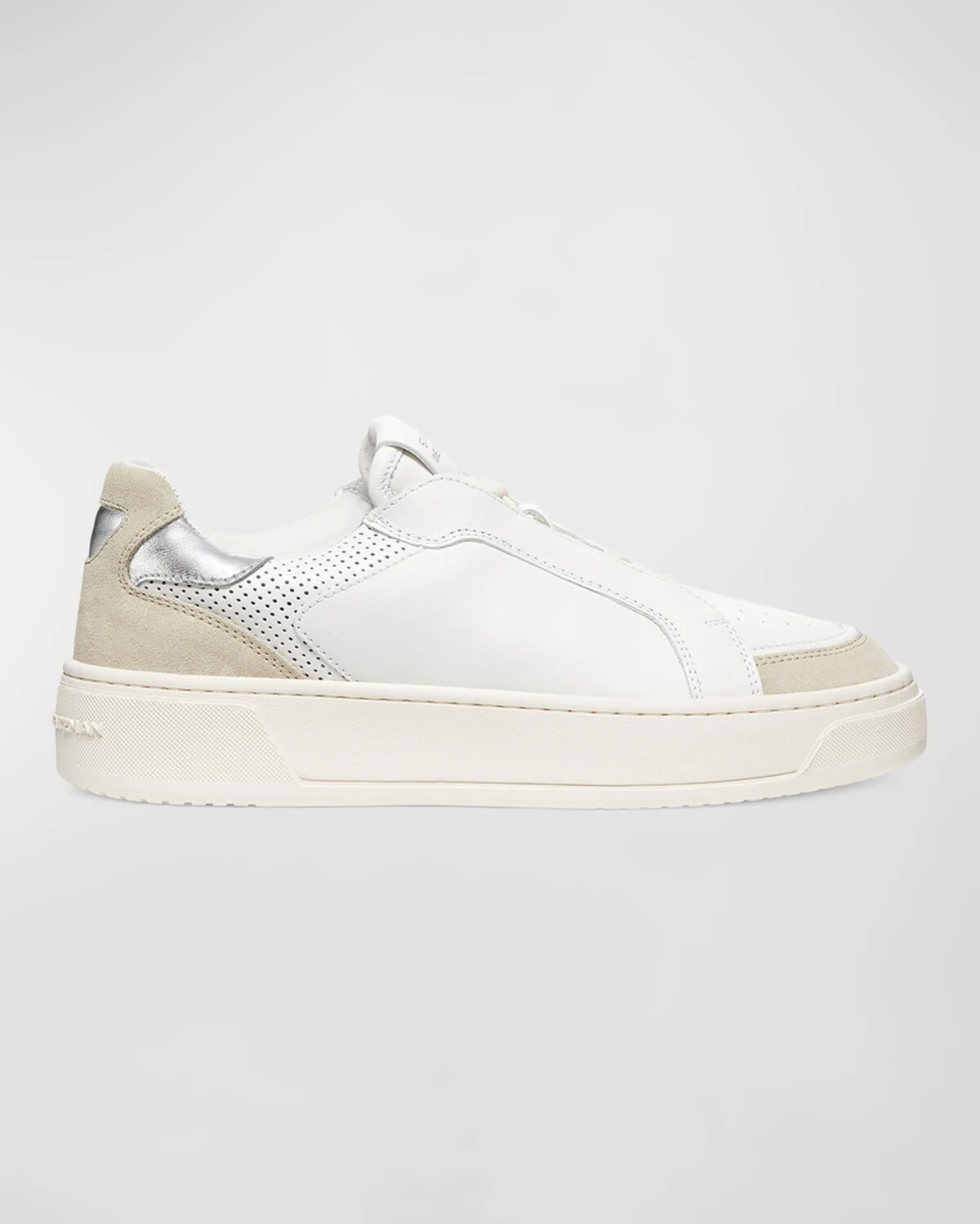 

Низкие кеды Courtside из смешанной кожи в стиле ретро Stuart Weitzman, цвет Light Beige/White/Silver