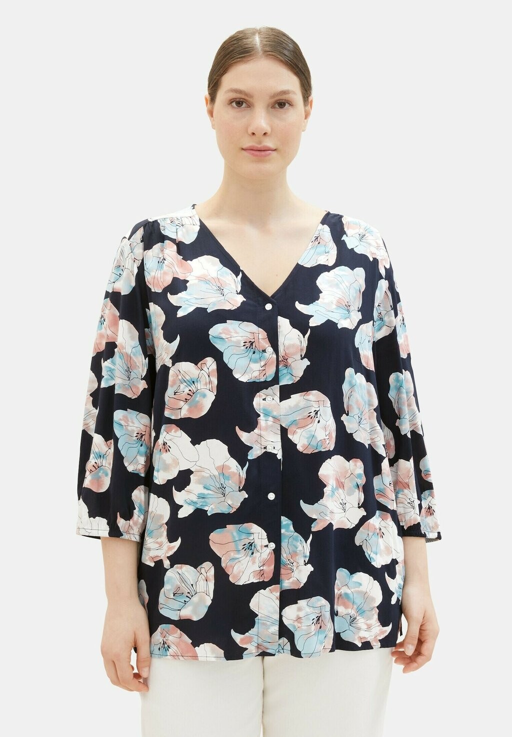 

Блузка TOM TAILOR MIT V-AUSSCHNITT, цвет tie dye flower design
