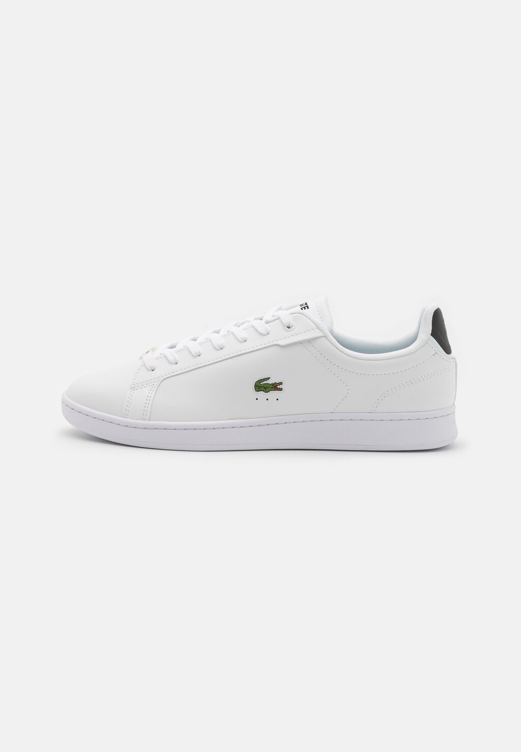 цена Низкие кроссовки CARNABY PRO Lacoste, белый/черный