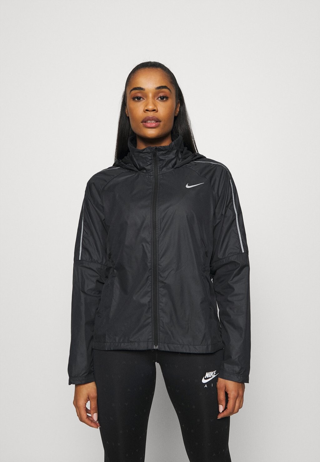 

Беговая куртка Nike, черный