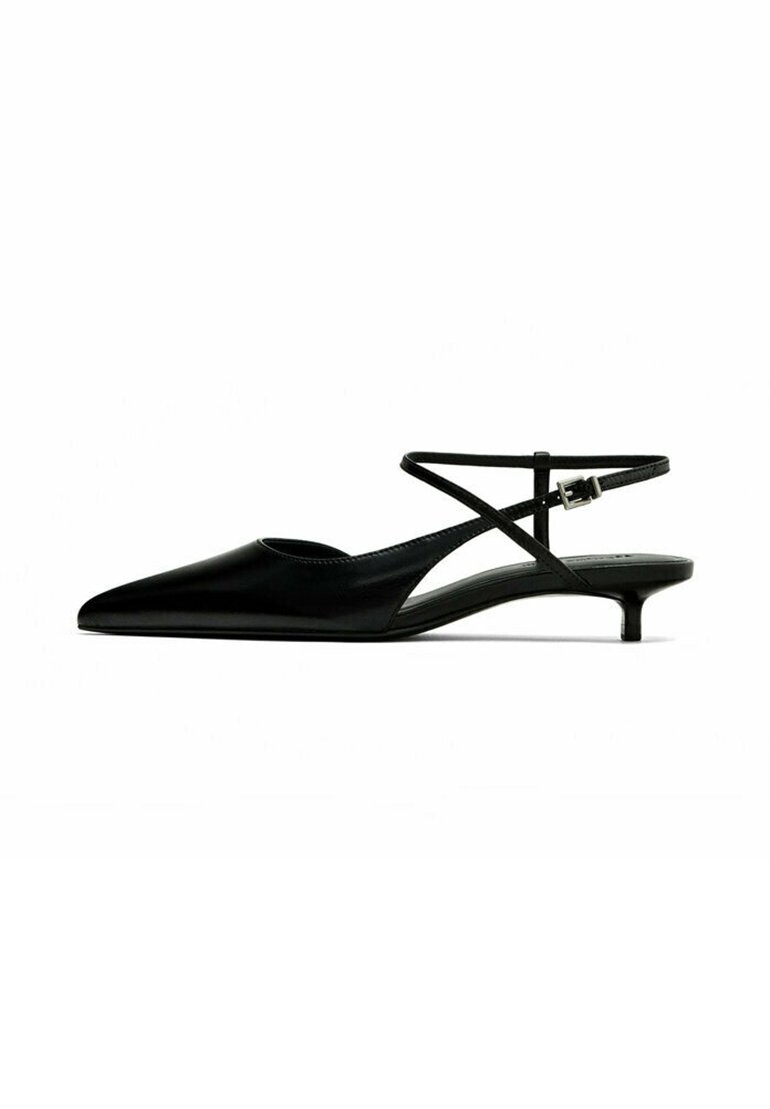

Туфли With Buckle Massimo Dutti, черный