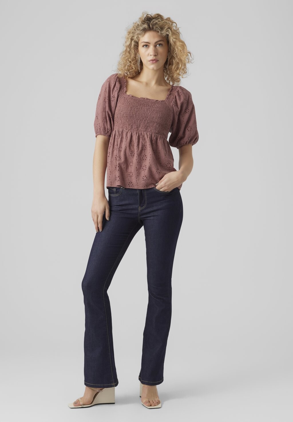 

Блузка Vero Moda ГЕСМОКТЕС, цвет rose brown