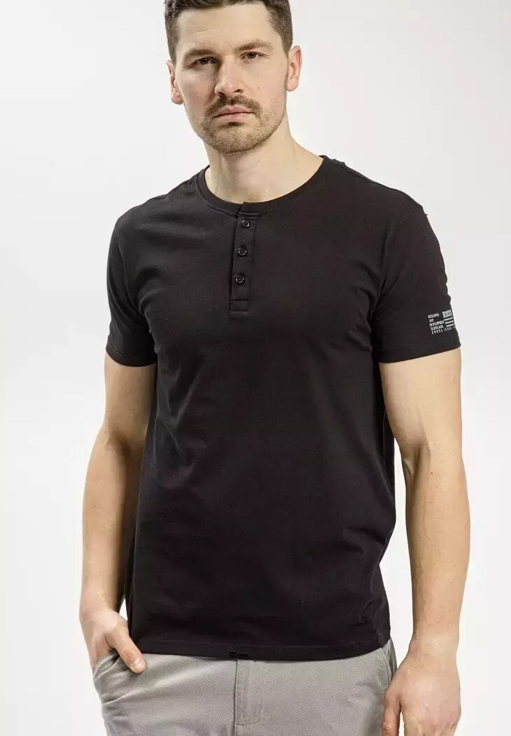 

Футболка с принтом Cross Jeans, черный