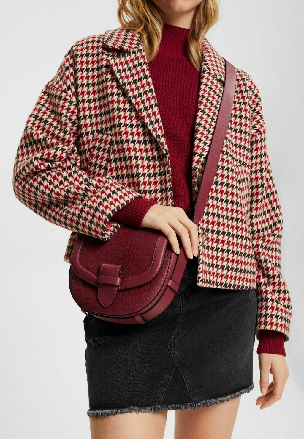 

Сумка через плечо Esprit