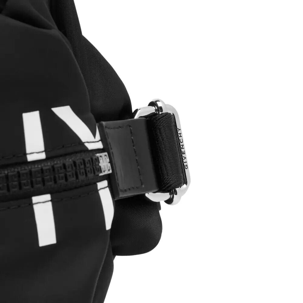 

Givenchy Поясная сумка с застежкой-молнией, черный