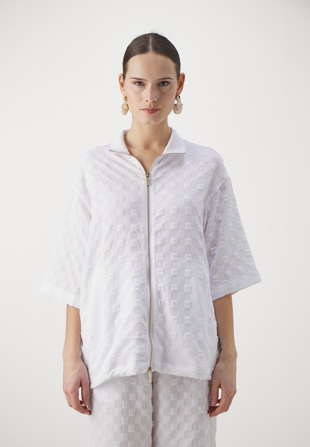 

Летняя куртка Armani Exchange, белый