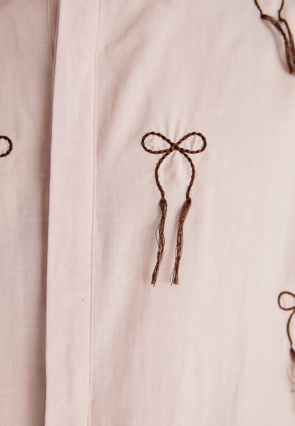 

Блузка на пуговицах PENNY EMBROIDERED BOW UNISEX Sister Jane, светло-розовый