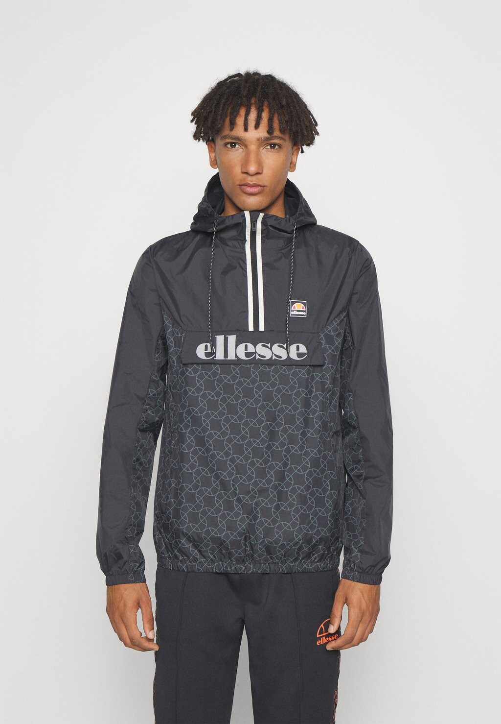 

Ветровка Ellesse