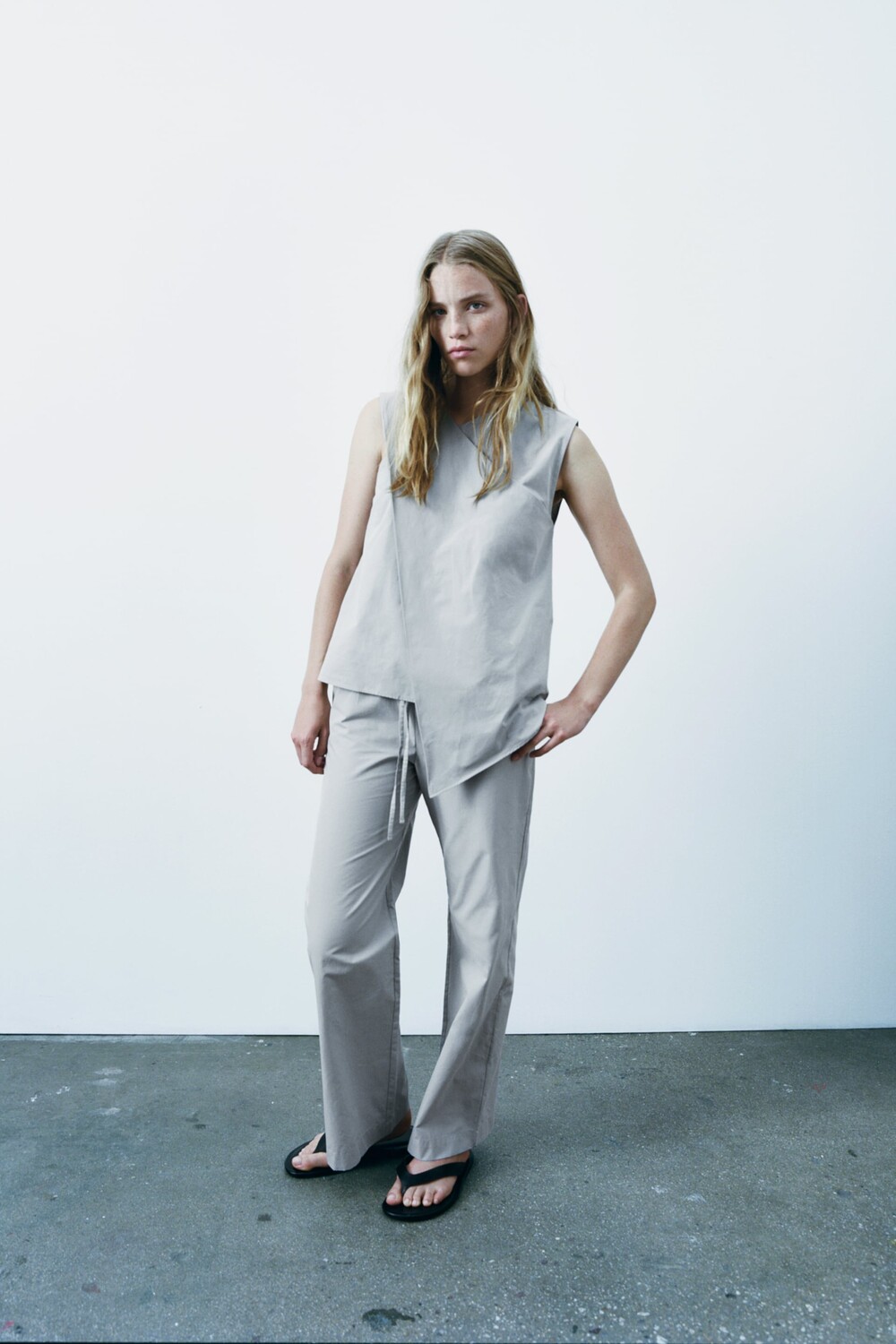 

Брюки из поплина Zara, светло-серый