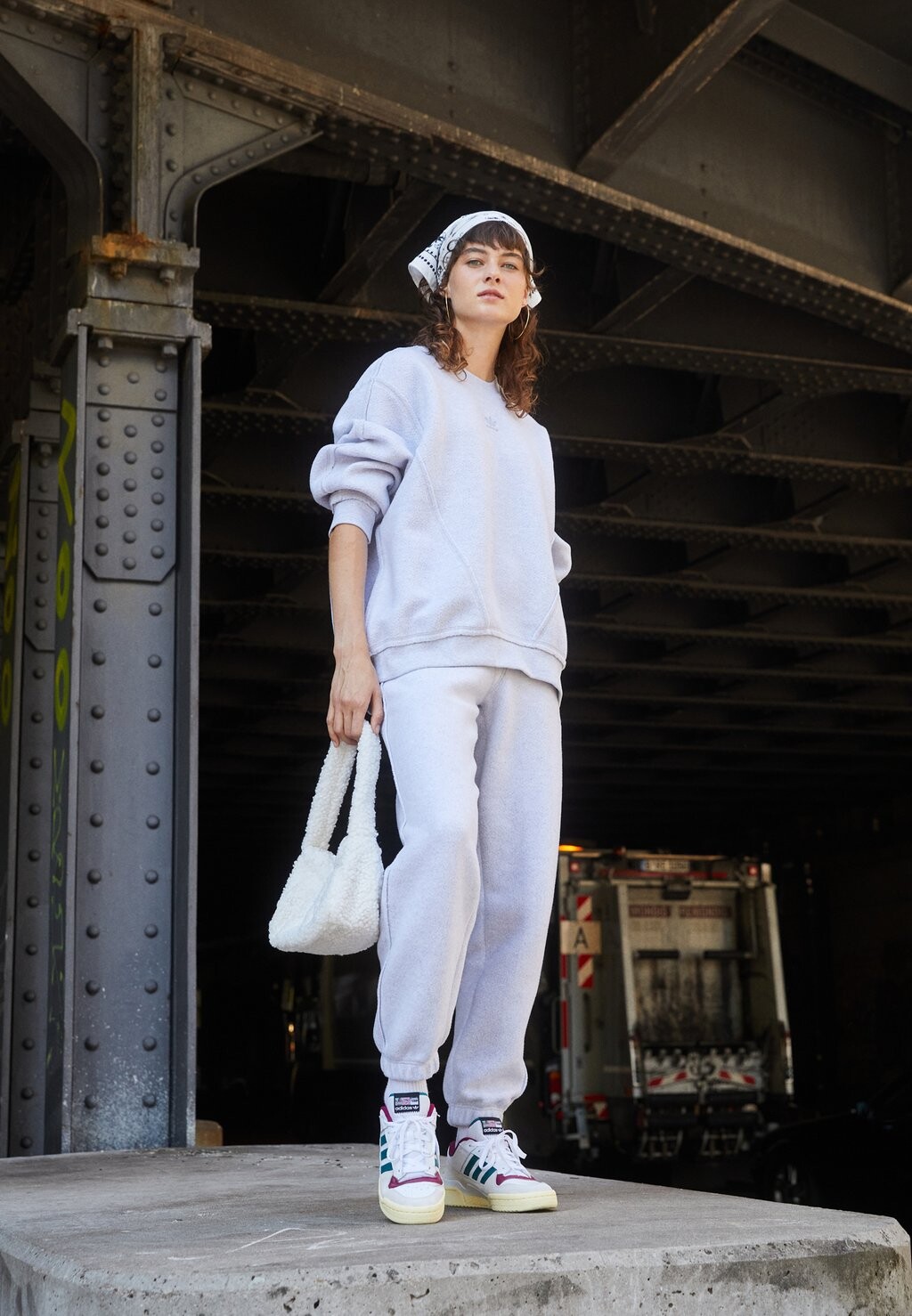 

Флисовая куртка adidas Originals