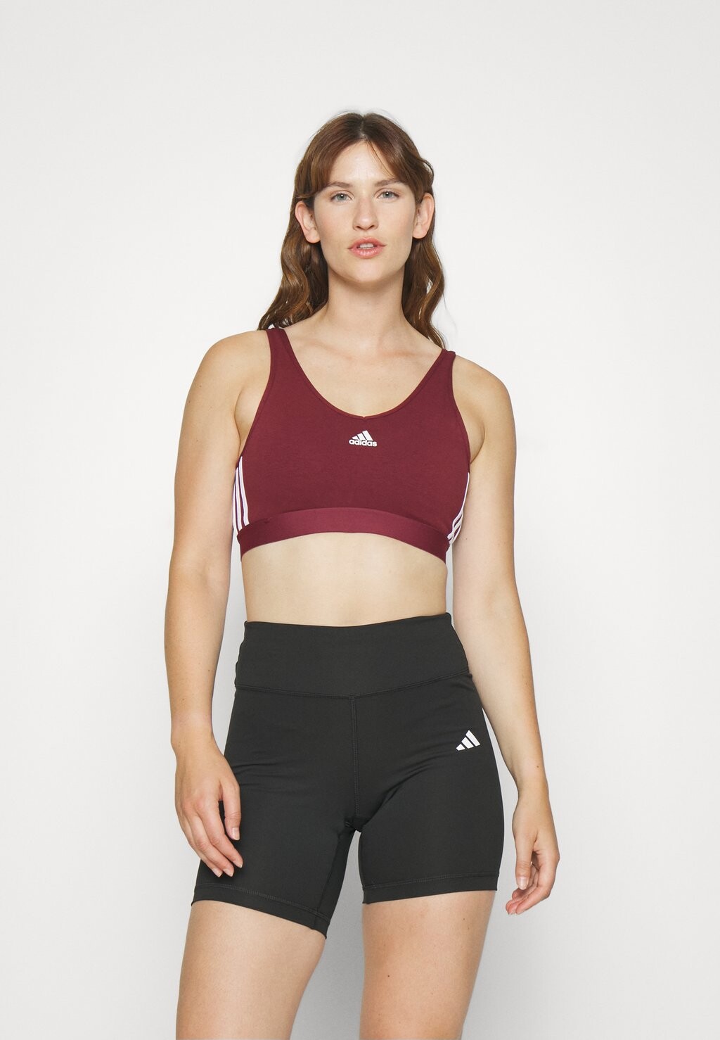 

Топ Adidas