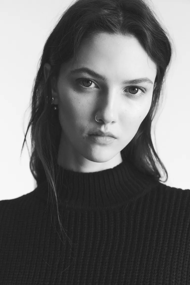 

Эластичный вязаный свитер без рукавов H&M, черный