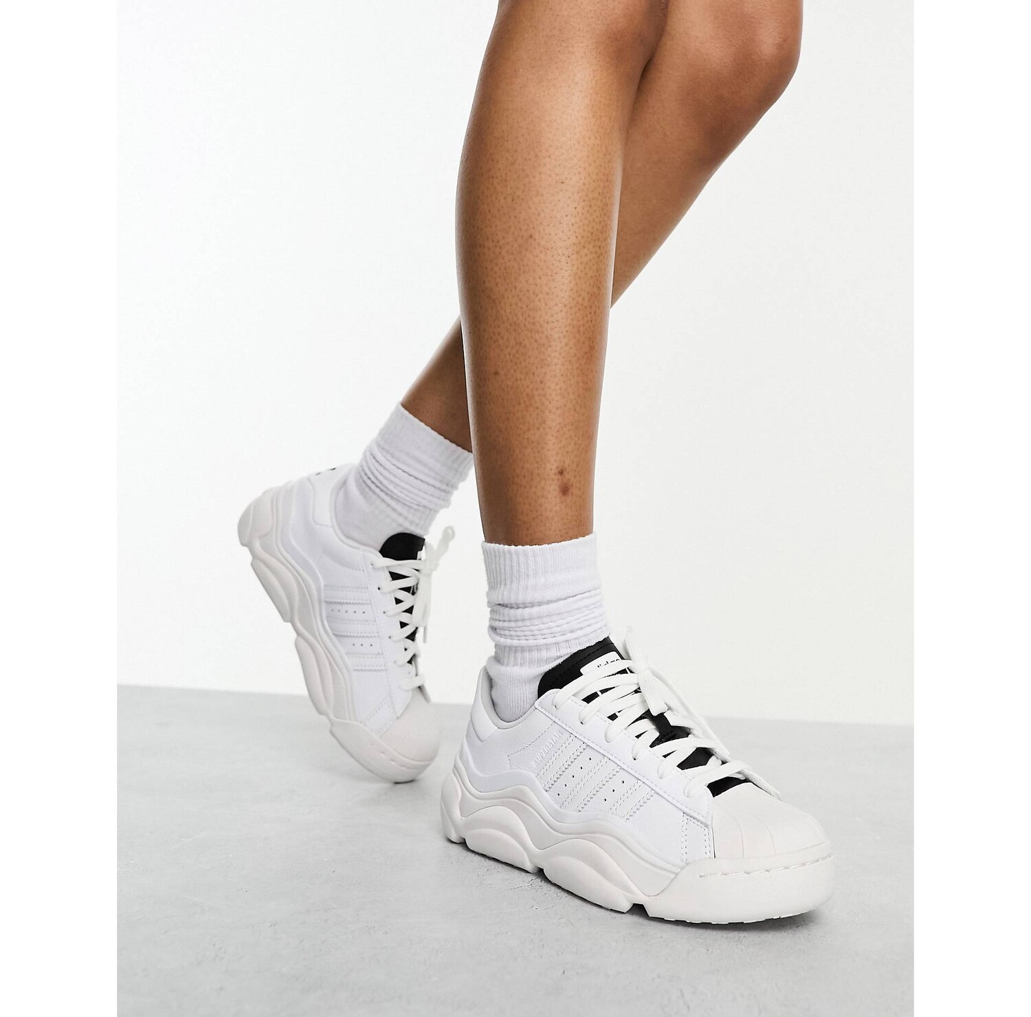 

Белые кроссовки adidas Originals Superstar Millencon W, Белый