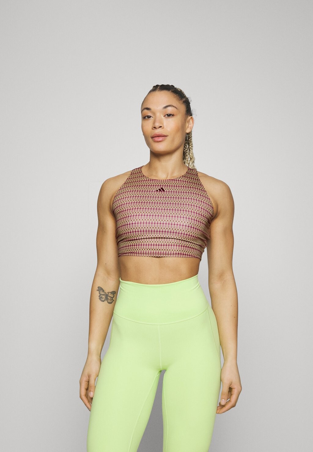 

Топ Adidas