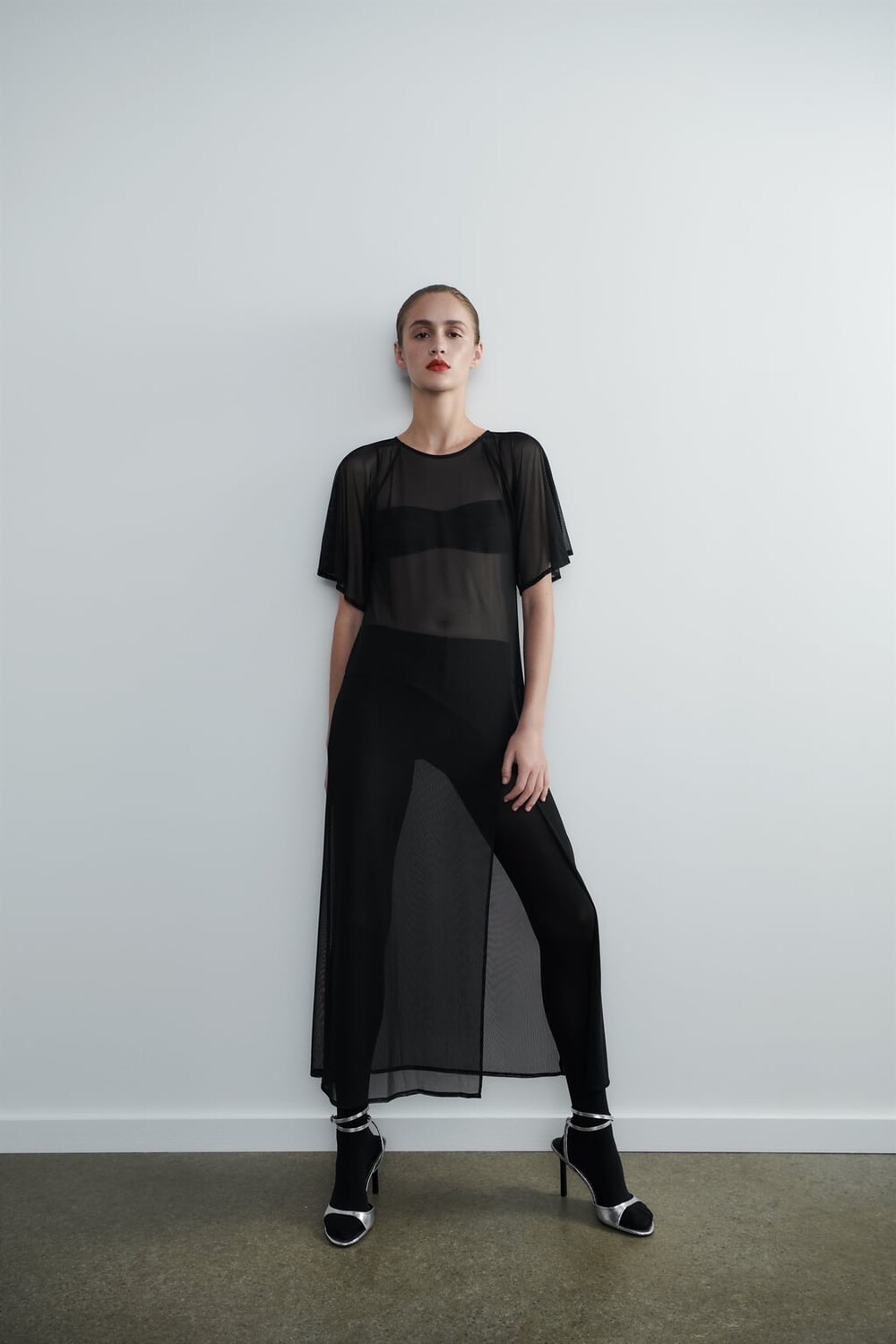 

Платье из тюля с рукавами-пластиками ZARA, черный
