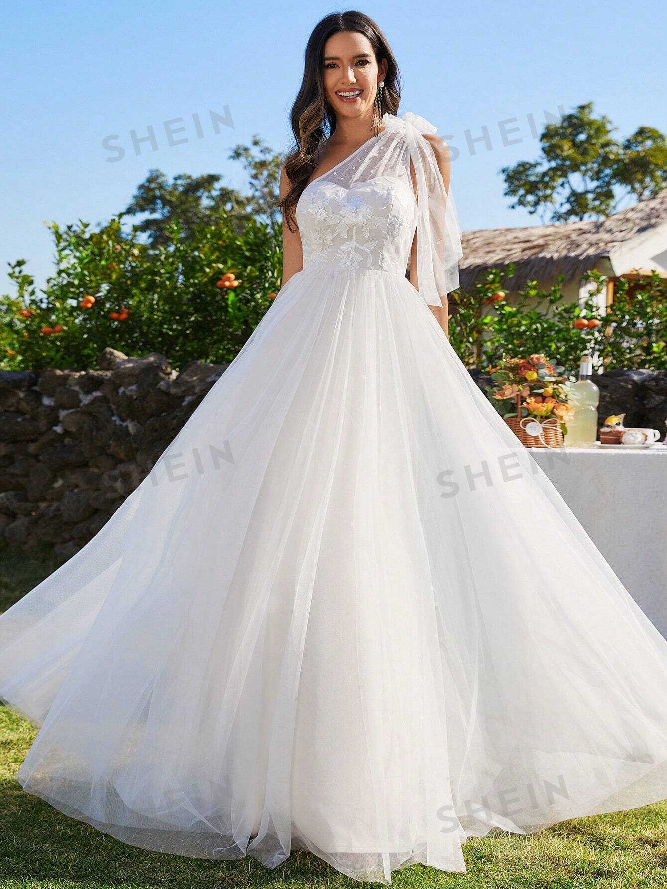 платье с аппликацией саманта EVER-PRETTY Платье на одно плечо с жемчугом и аппликацией Контрастное свадебное платье, белый
