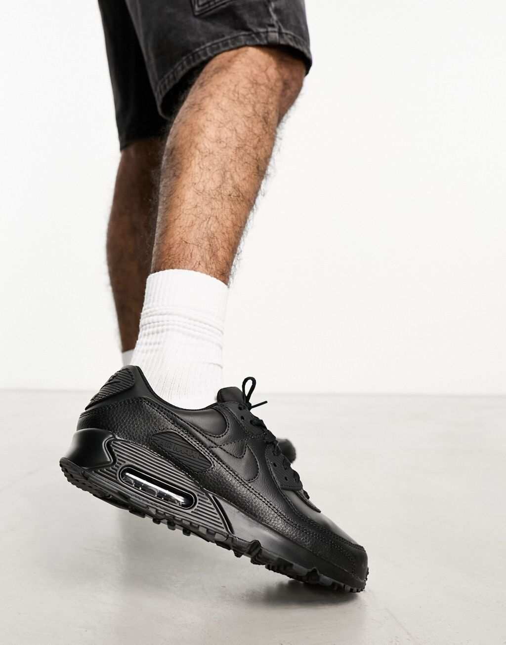 

Тройные черные кроссовки Nike Air Max 90 LTR