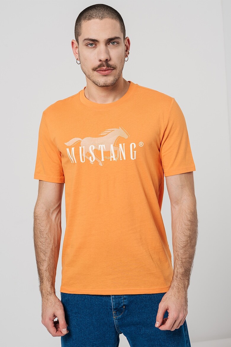 

Футболка Austin с логотипом Mustang, оранжевый