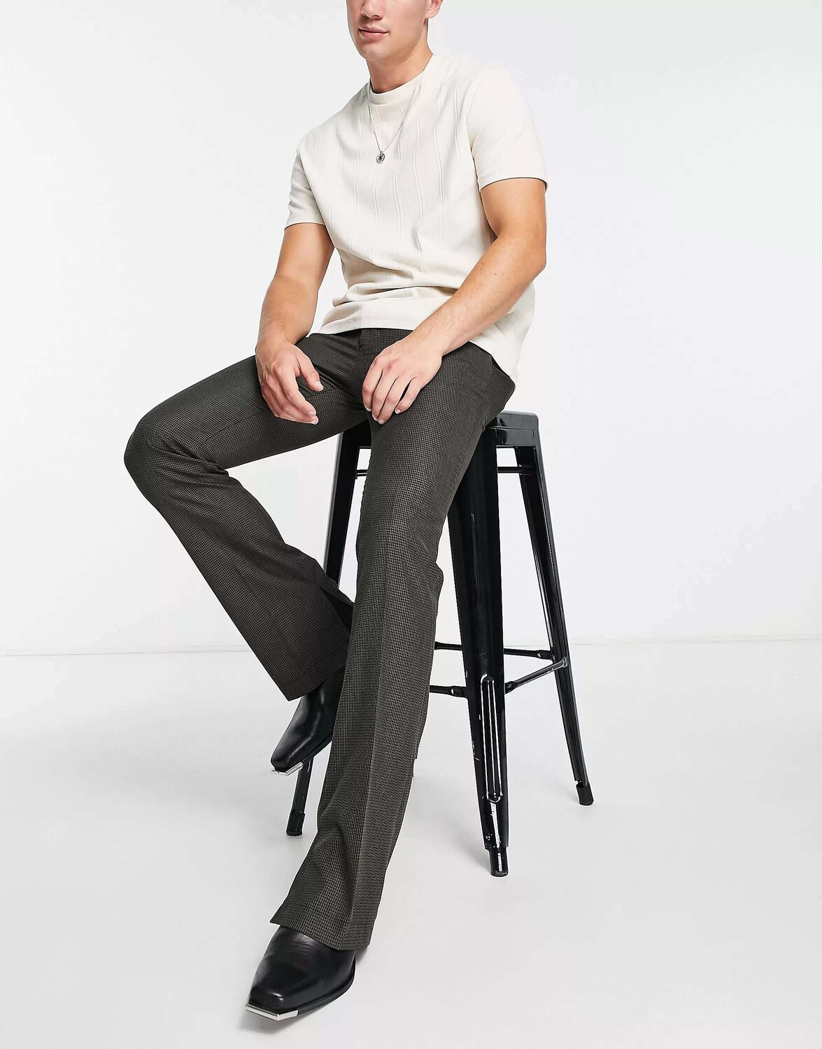 

Черные прямые брюки-клеш Topman с зигзагообразной текстурой, Черный