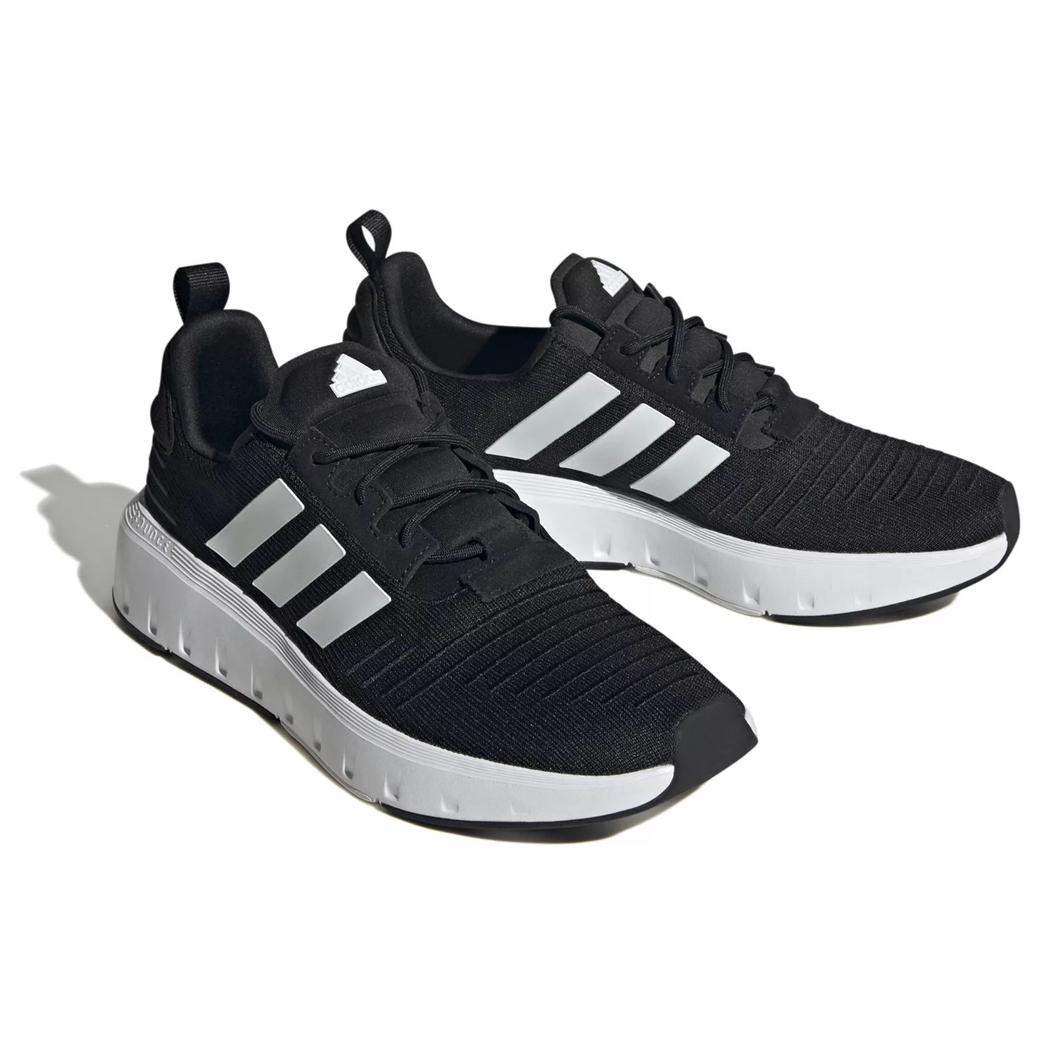 

Мужские кроссовки для бега adidas Swift Run