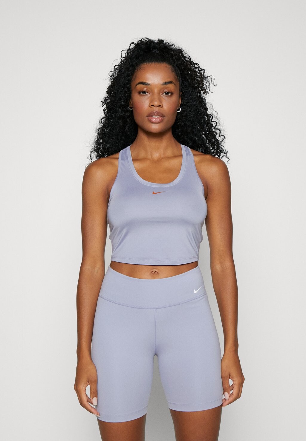

Топ Nike