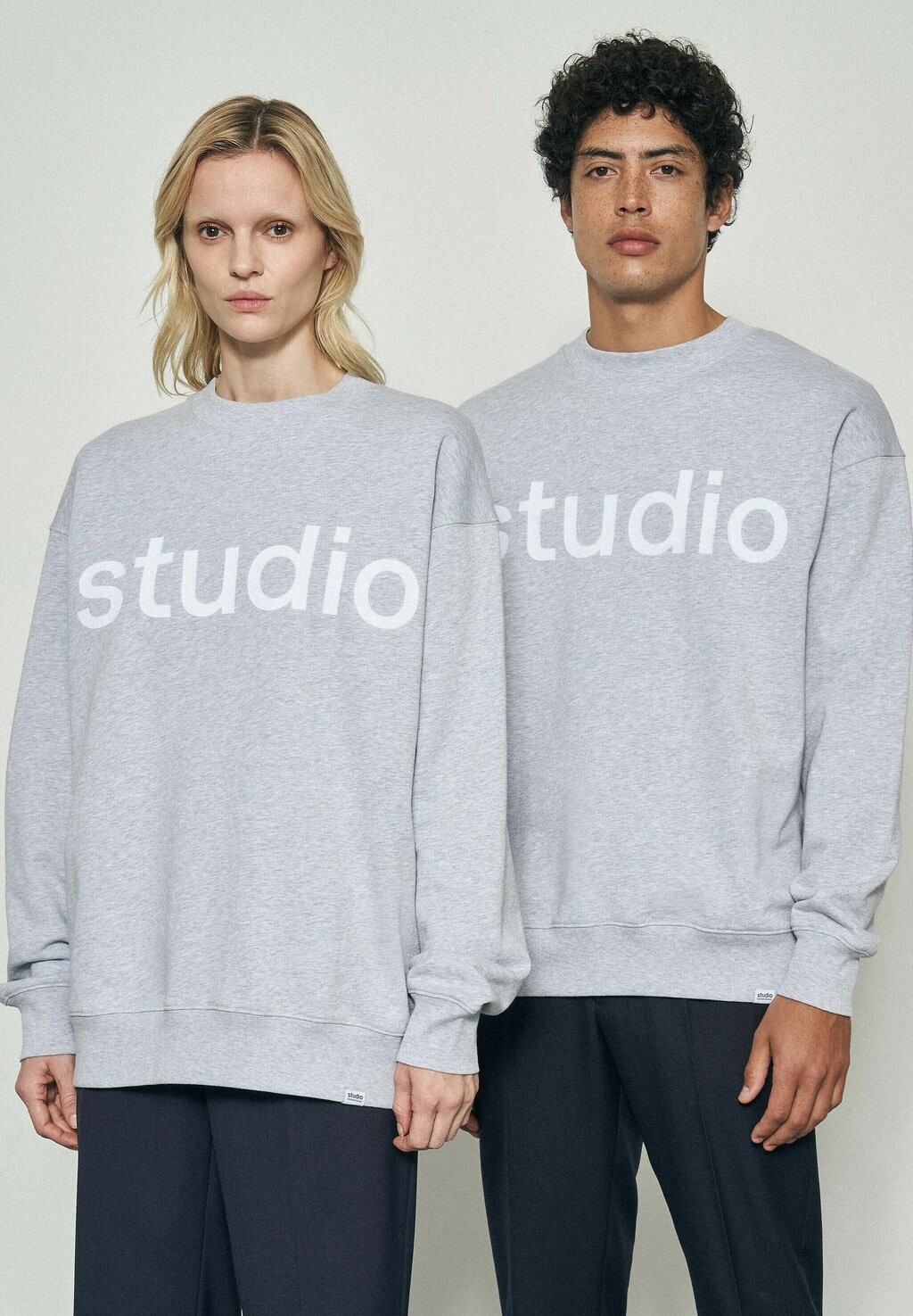 

Толстовка с капюшоном Studio Seidensticker, серый