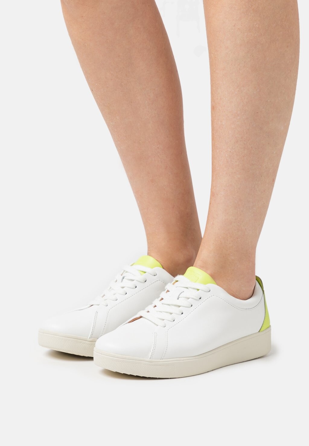 

Кроссовки FitFlop