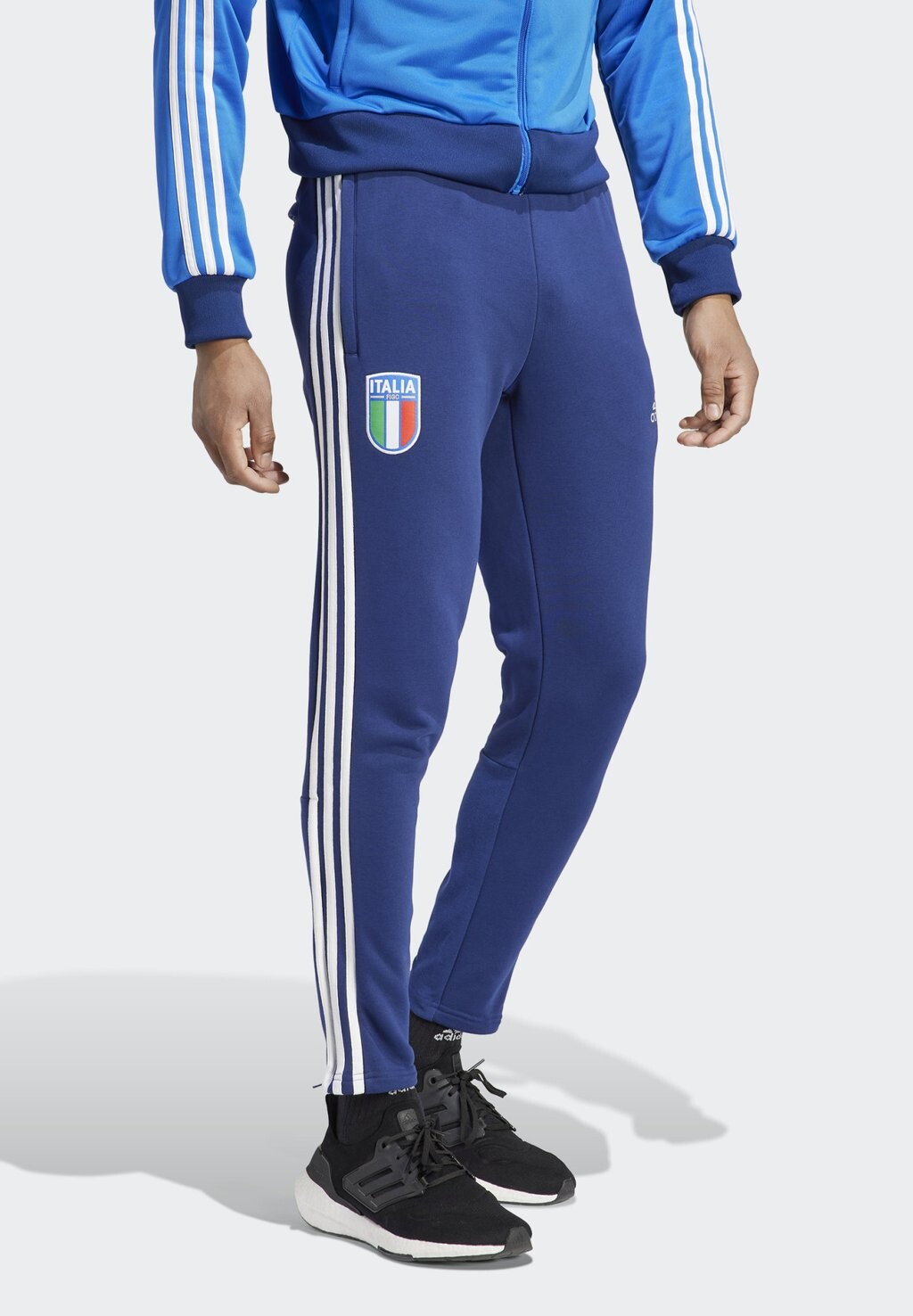 

Футболка Adidas