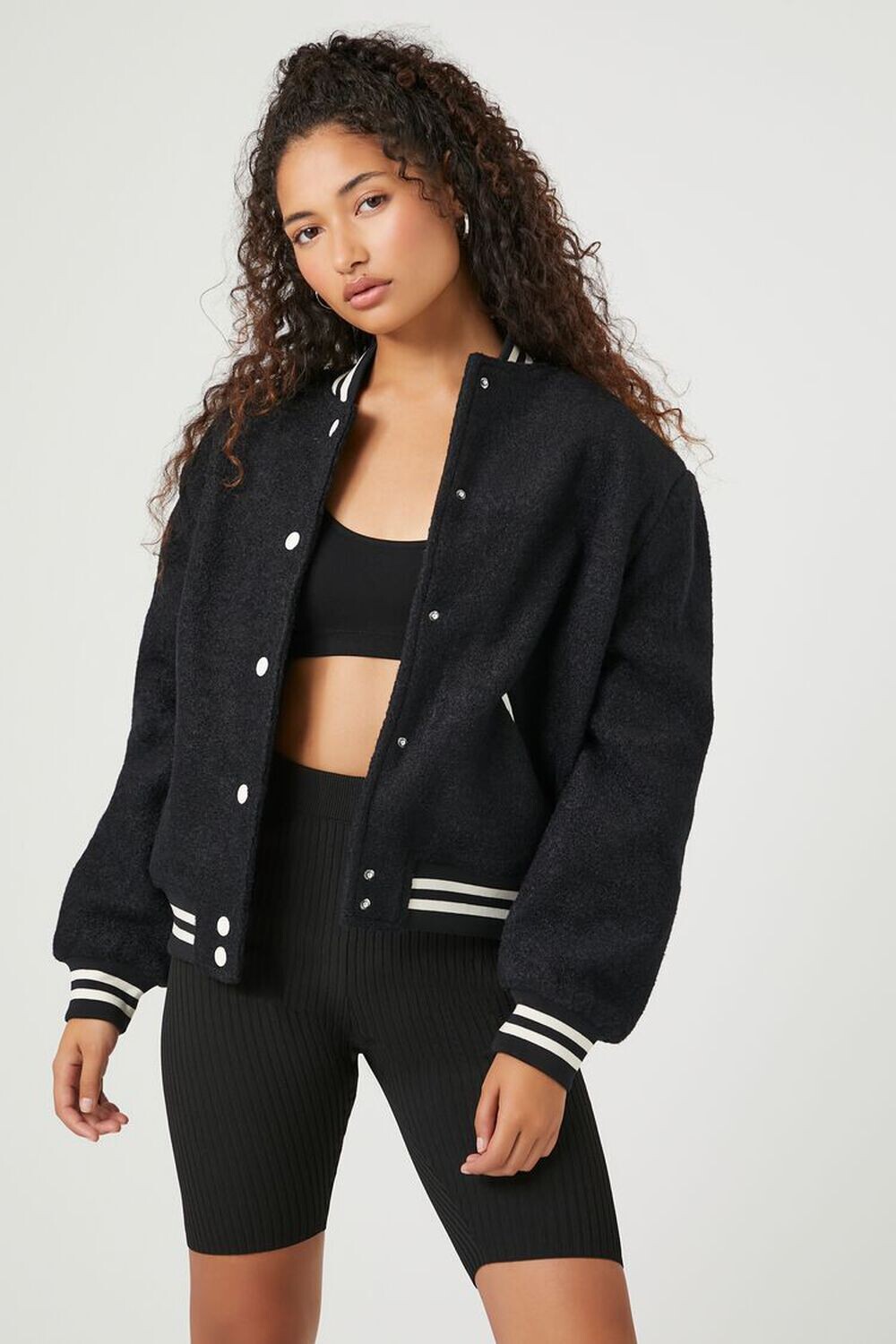 

Куртка Letterman в университетскую полоску Forever 21, черный