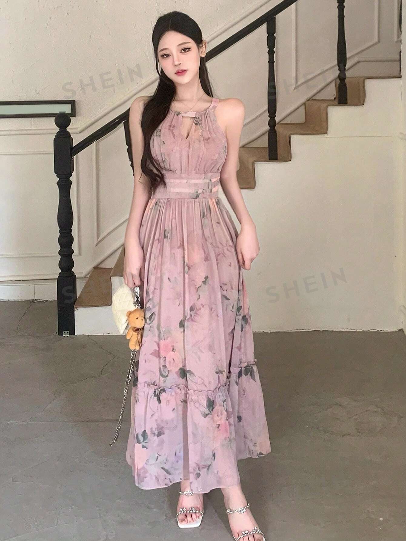 DAZY Женское шифоновое платье с цветочным принтом и бретелькой на шее, розовый