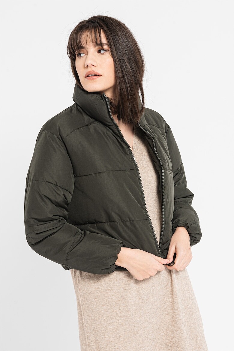 

Короткое зимнее капри со стеганой отделкой Vero Moda, серый