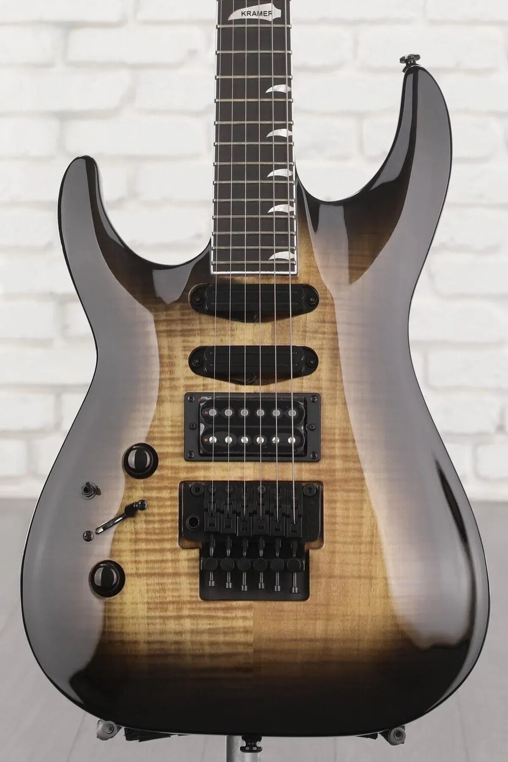 

Фигурная электрогитара Kramer SM-1 для левой руки - черный джинсовый периметр