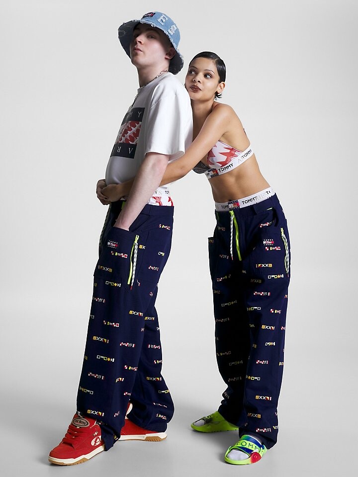 

Чино с флагом TOMMY X ARIES Tommy Jeans