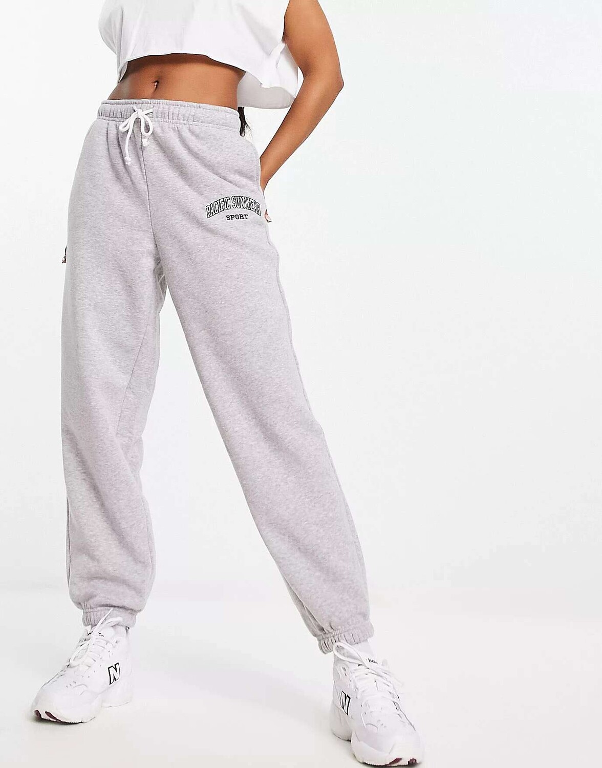

Свободные серые университетские джоггеры Pacsun