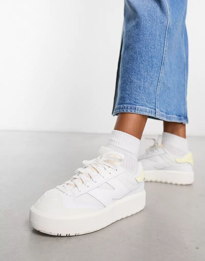 

Бело-желтые кроссовки New Balance CT302