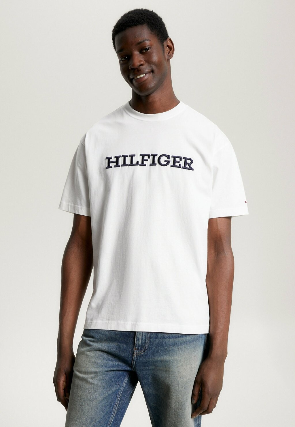 

Футболка с принтом Tommy Hilfiger, белый