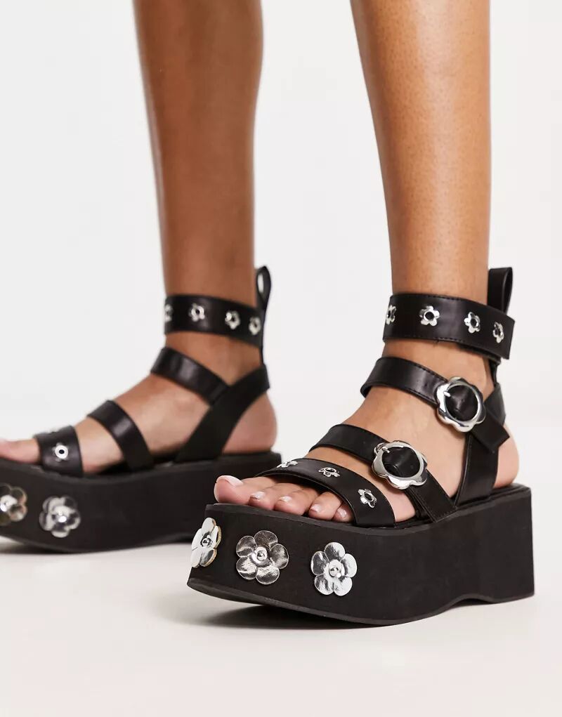 Черные сандалии на плоской платформе с цветочным орнаментом KOI Fuzzy Logic Koi Footwear