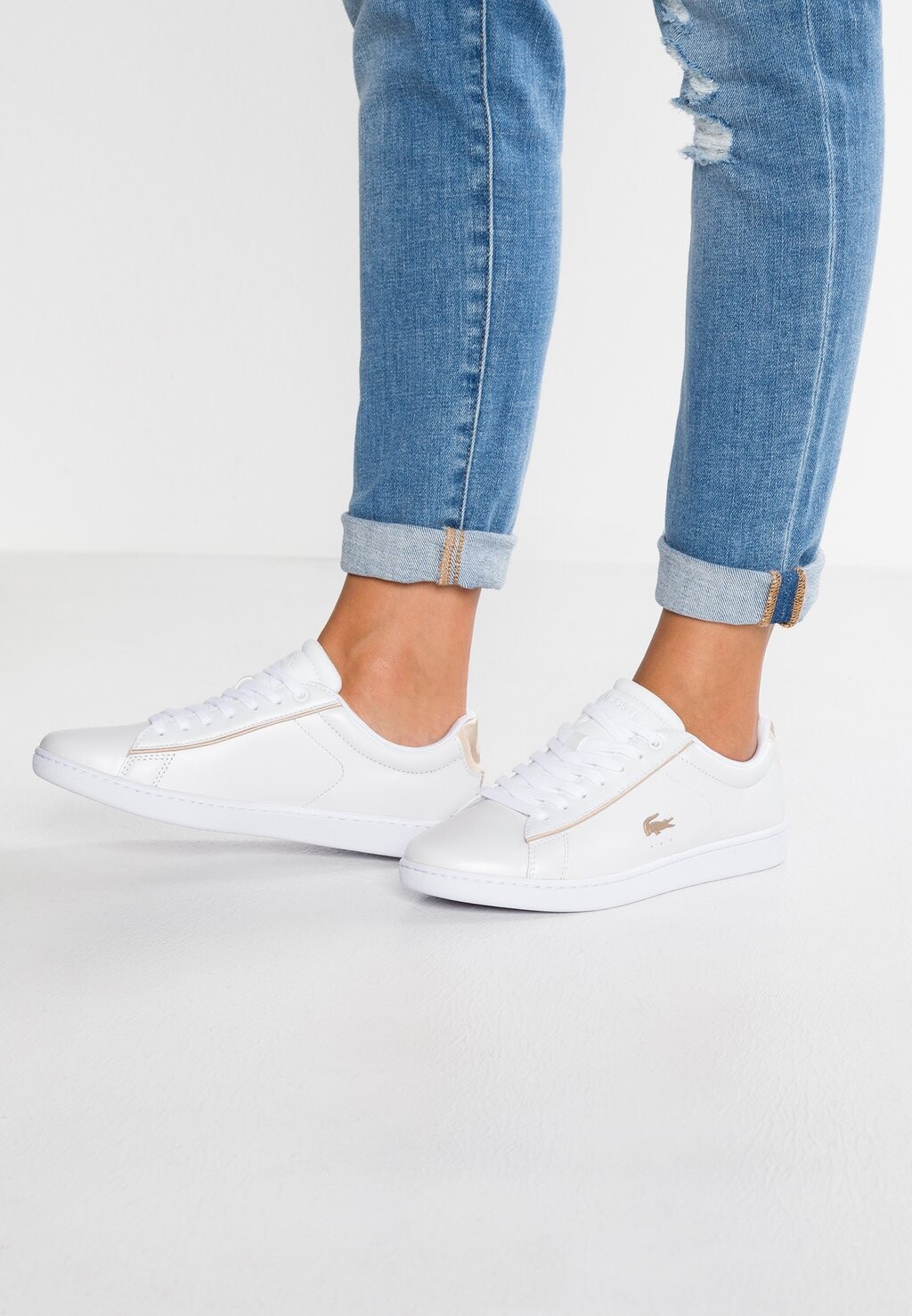 

Кроссовки Lacoste Carnaby Evo 118 6 Spw, белый / золотой