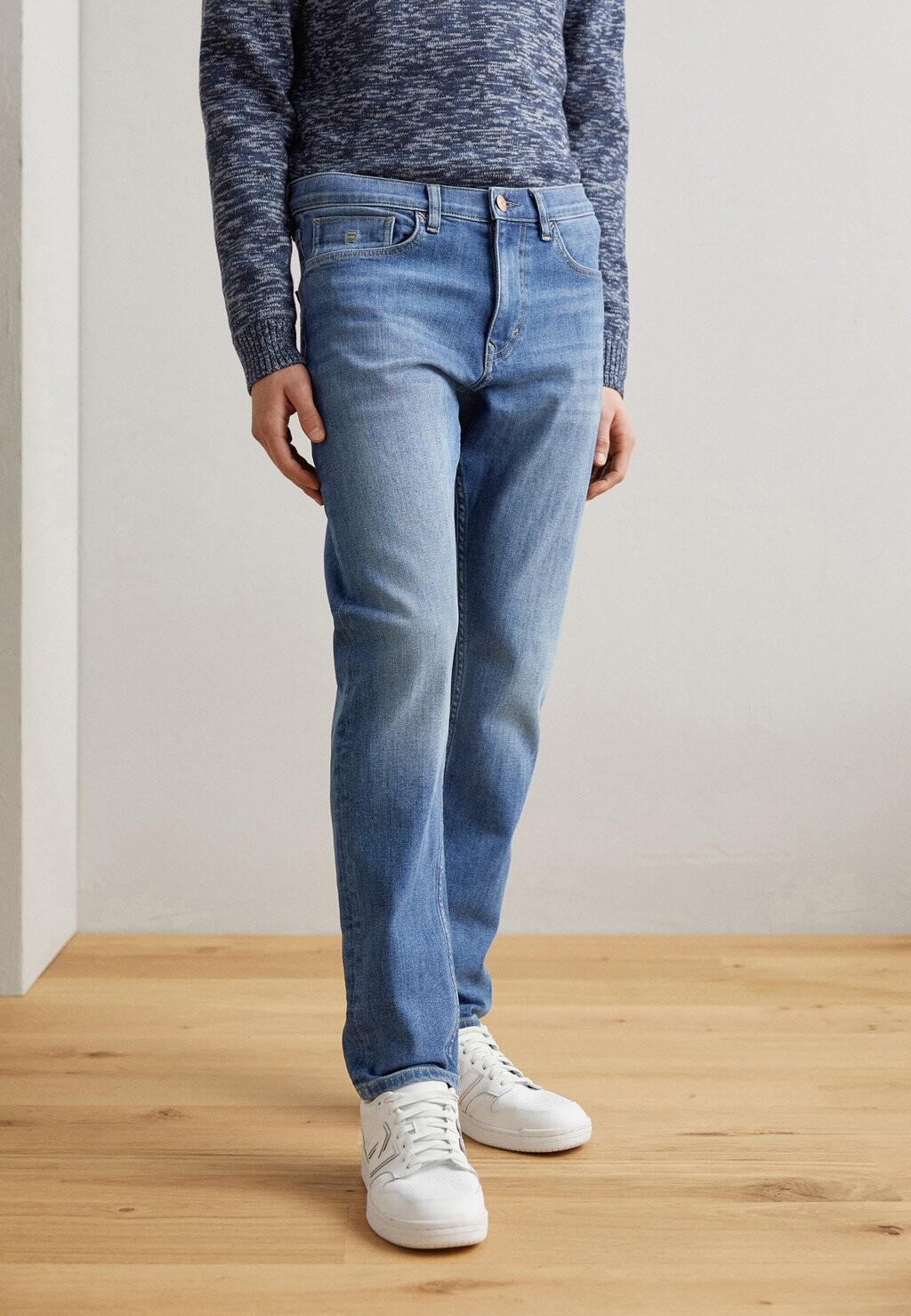 

Джинсы прямого кроя Esprit