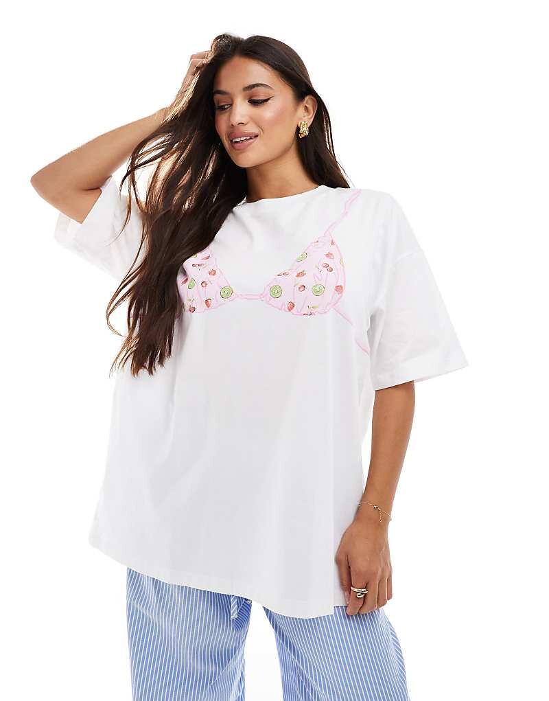 

Белая объемная футболка с изображением бикини с фруктами ASOS DESIGN