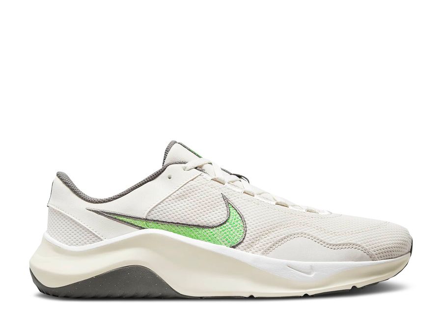 

Кроссовки Nike Legend Essential 3 Next Nature 'Phantom Green Strike', серый