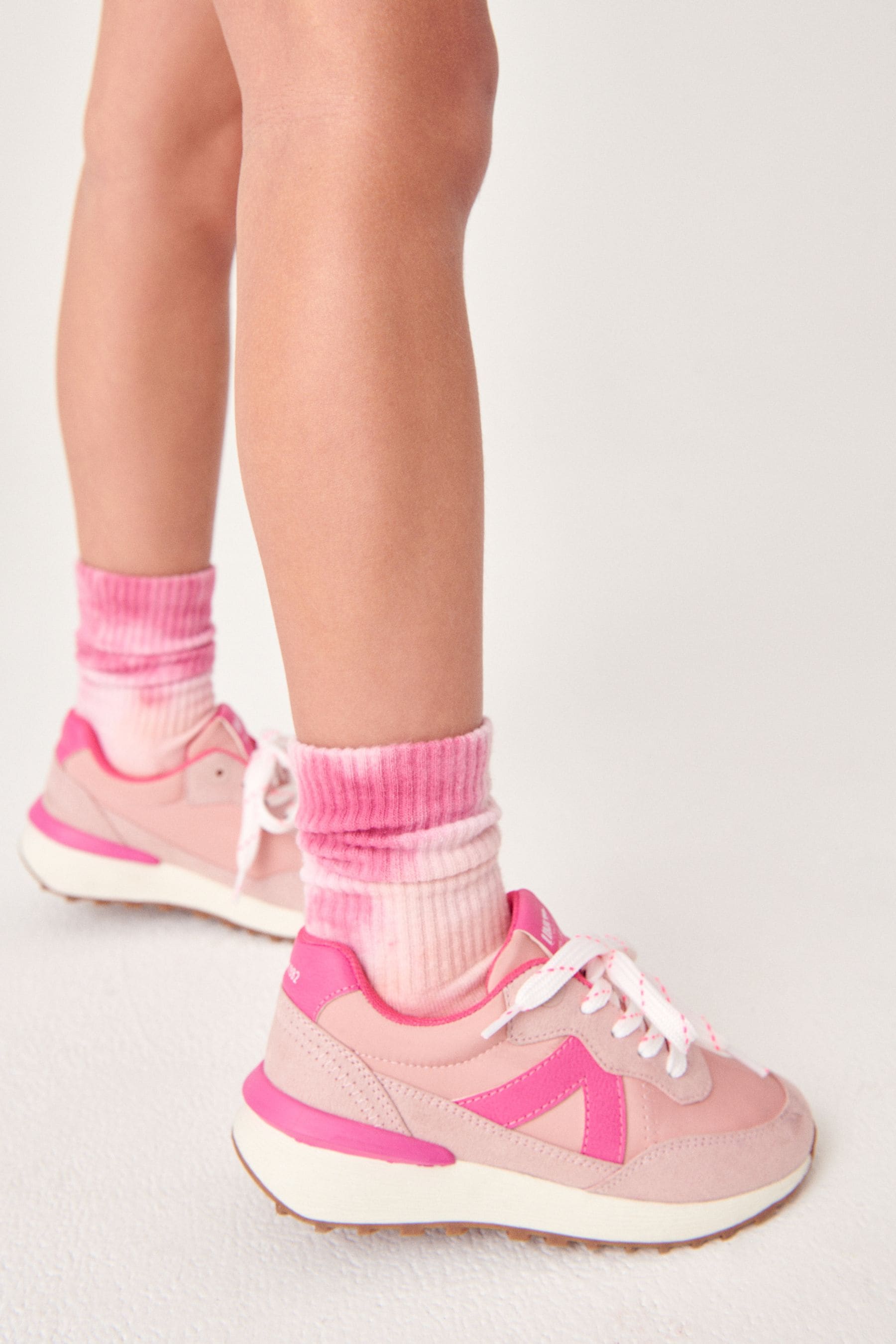 Спортивная обувь на шнуровке и толстой подошве Next, розовый