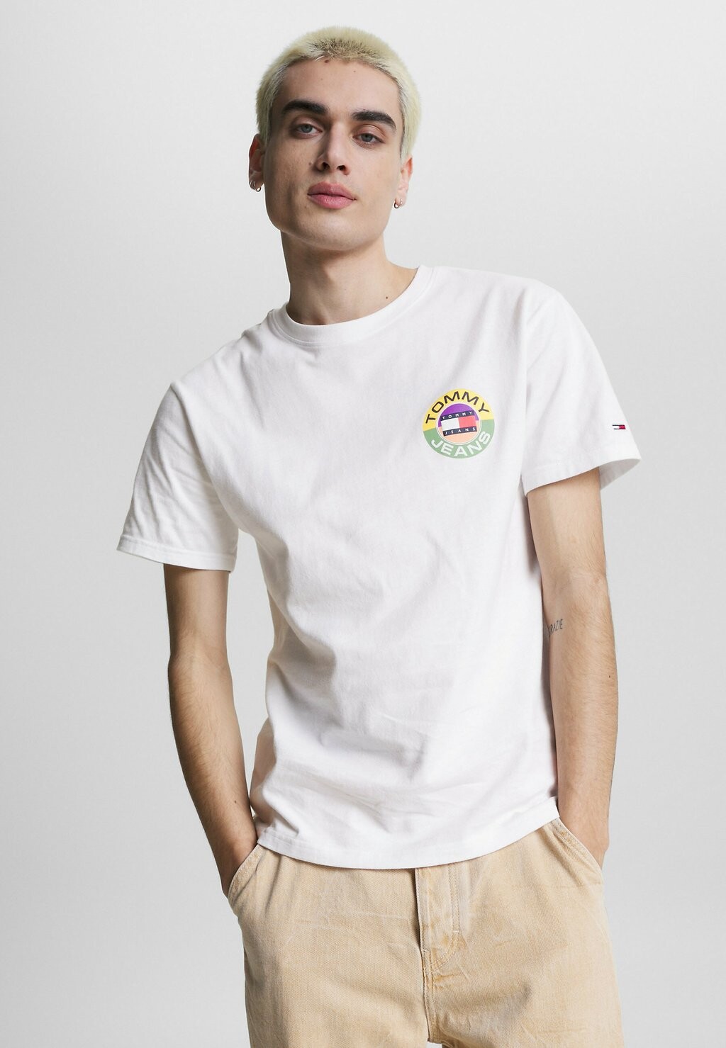 

Футболка с принтом Tommy Jeans, белый