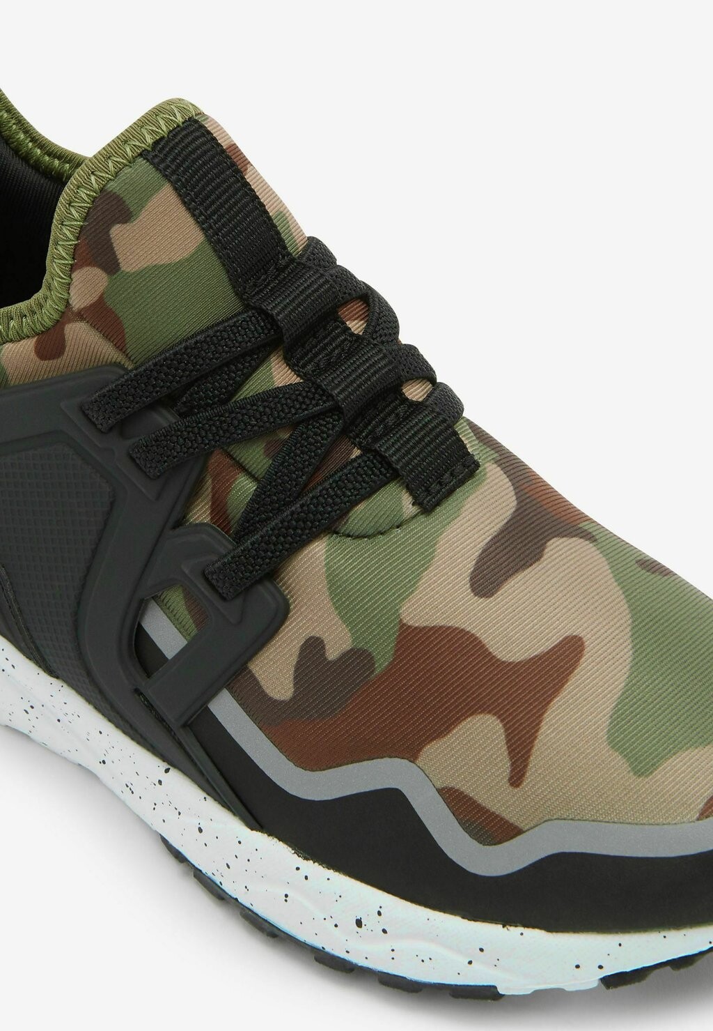 

Кроссовки REGULAR FIT Next, зеленый
