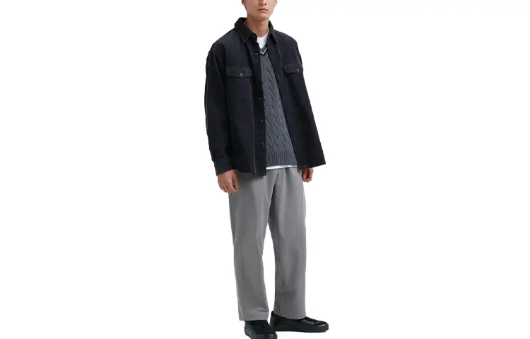 

Повседневные брюки мужские дымчато-серые Uniqlo, серый
