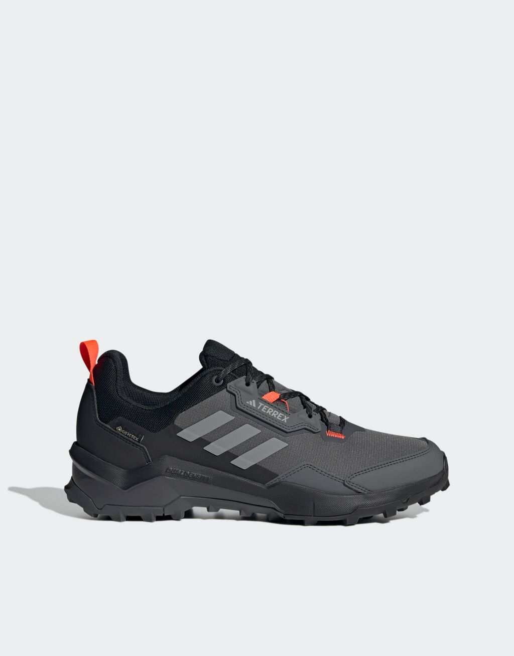 

Серые кроссовки adidas Terex для улицы
