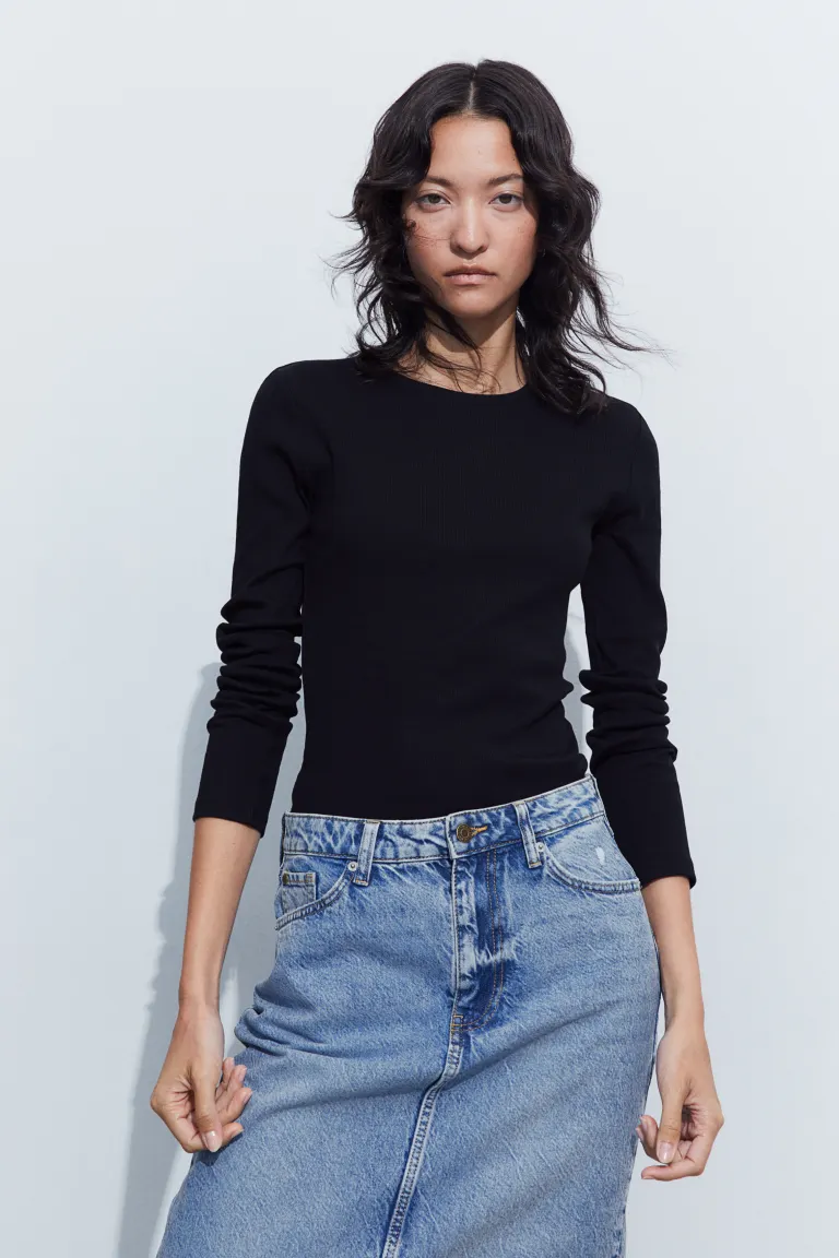 

Блуза со сборками и длинными рукавами H&M, черный