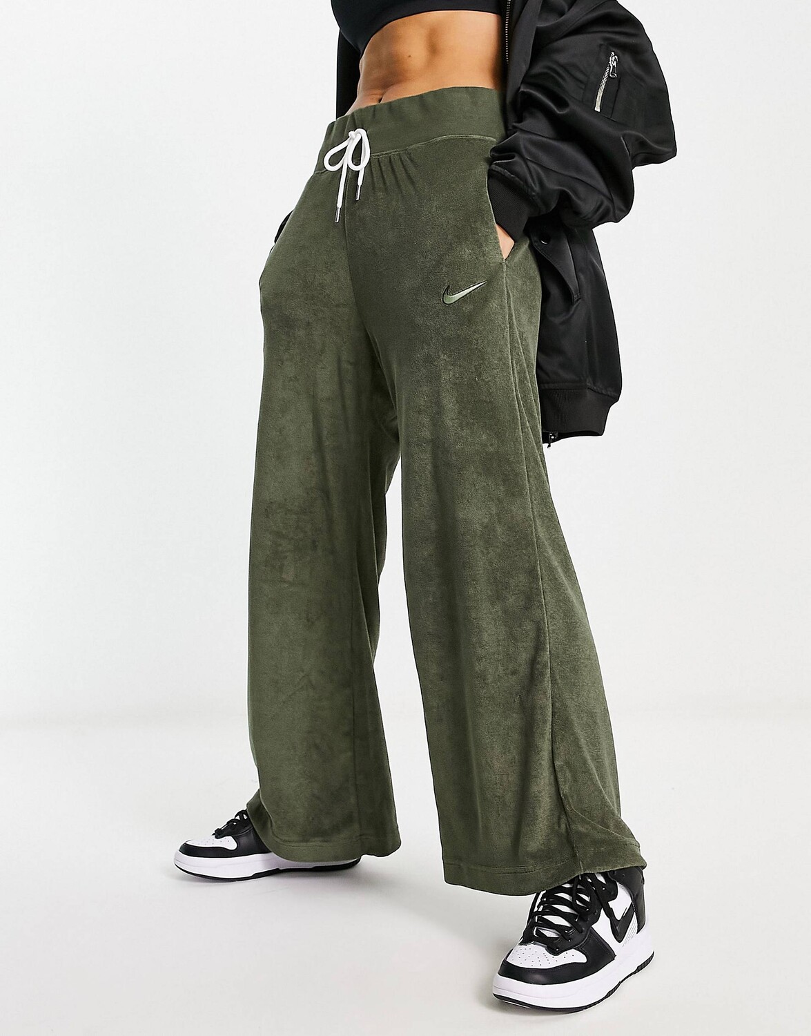 

Широкие брюки карго цвета хаки Nike Terry