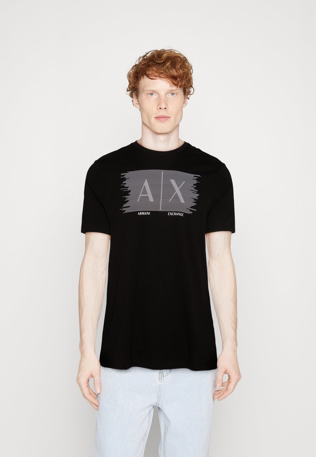 

Футболка с принтом Armani Exchange, черный