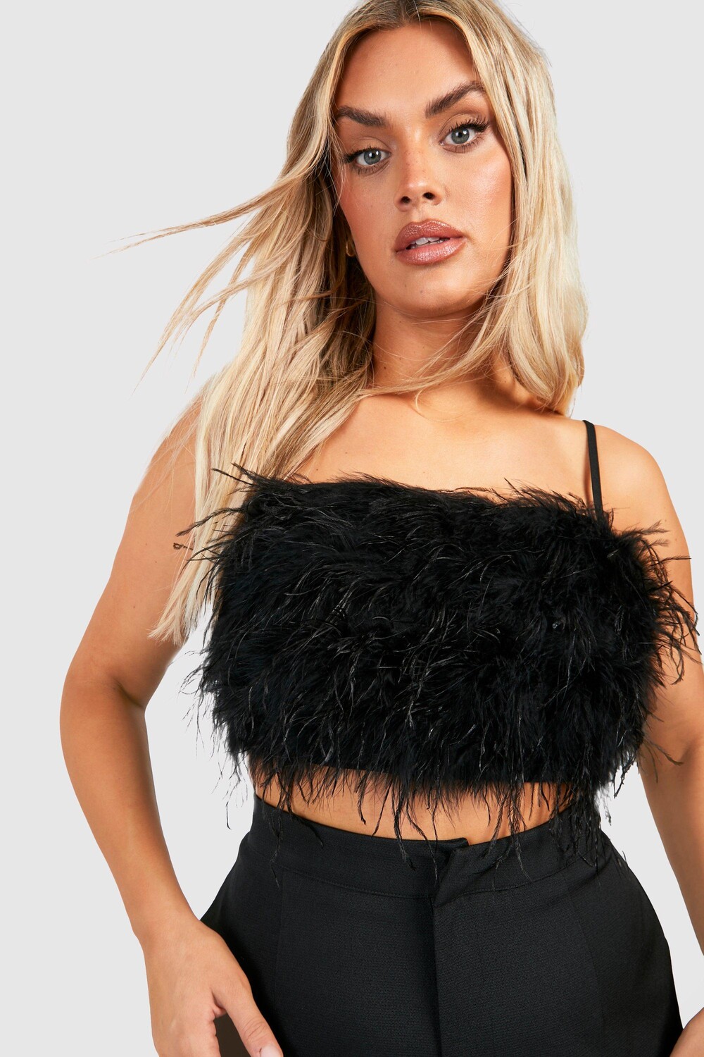 

Топ-бандо Plus с перьями boohoo, черный
